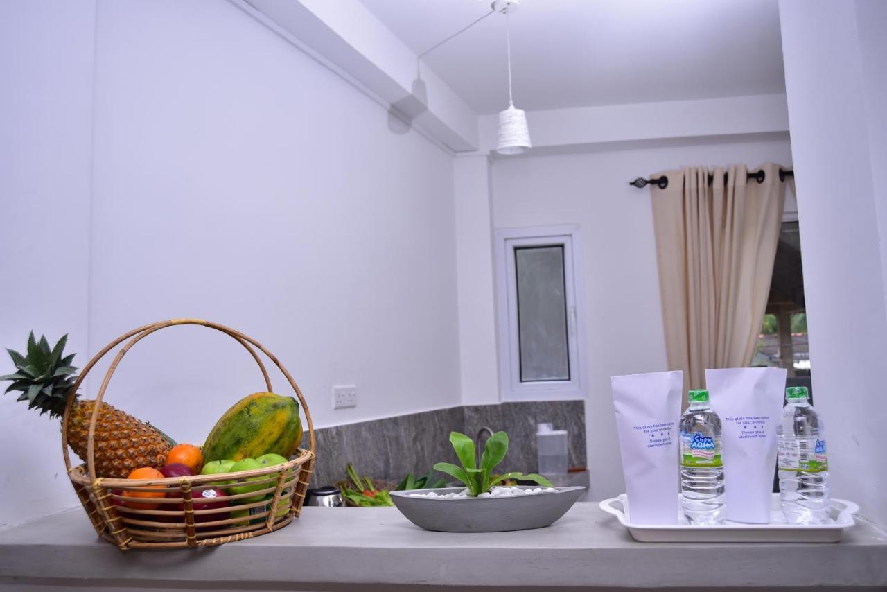 Lily Holiday Apartments Hikkaduwa Exterior photo